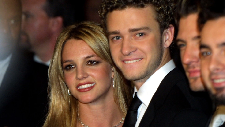 Justin Timberlake et Britney Spears, lors d'un événement précédant le gala des Grammys en 2002.