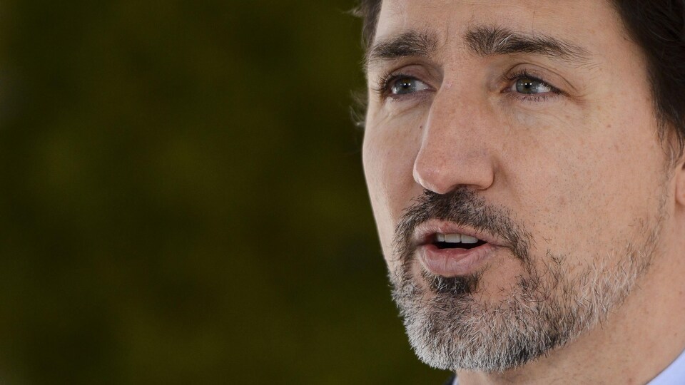 Gros plan du premier ministre du Canada Justin Trudeau.