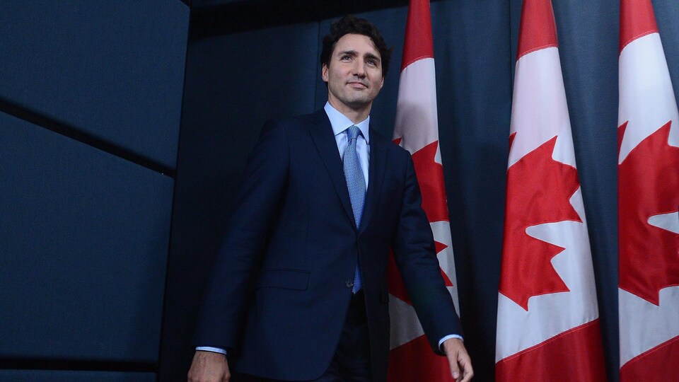 Le premier ministre Justin Trudeau à son arrivée lors de la conférence de presse du 29 novembre 2016.