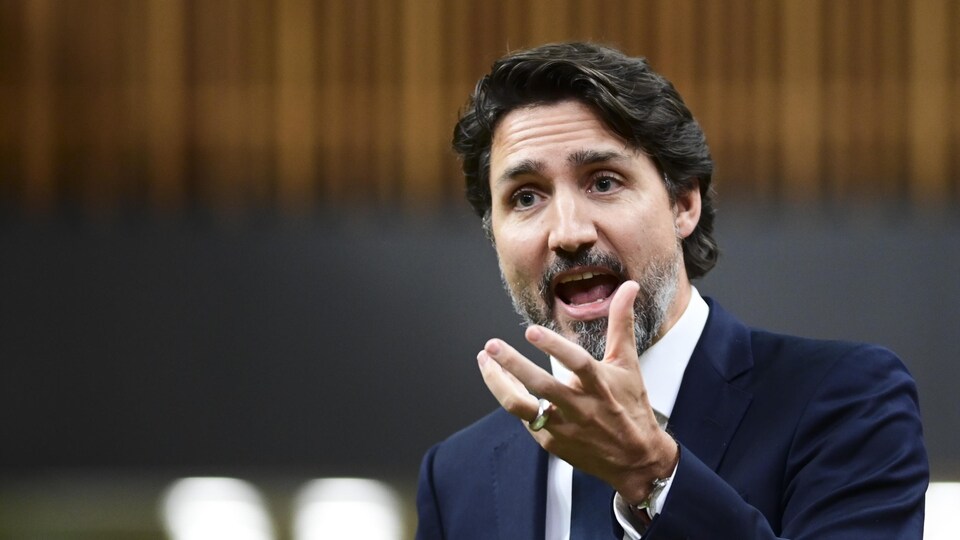 M. Trudeau prend la parole à la Chambre des communes.