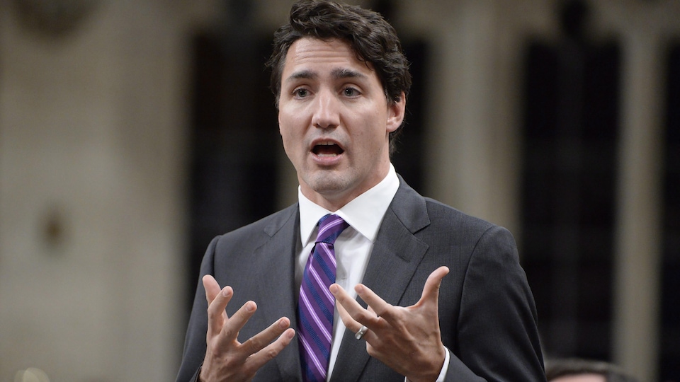 Le premier ministre du Canada, Justin Trudeau, répond à une question à la Chambre des communes mardi le 31 janvier 2017 à Ottawa