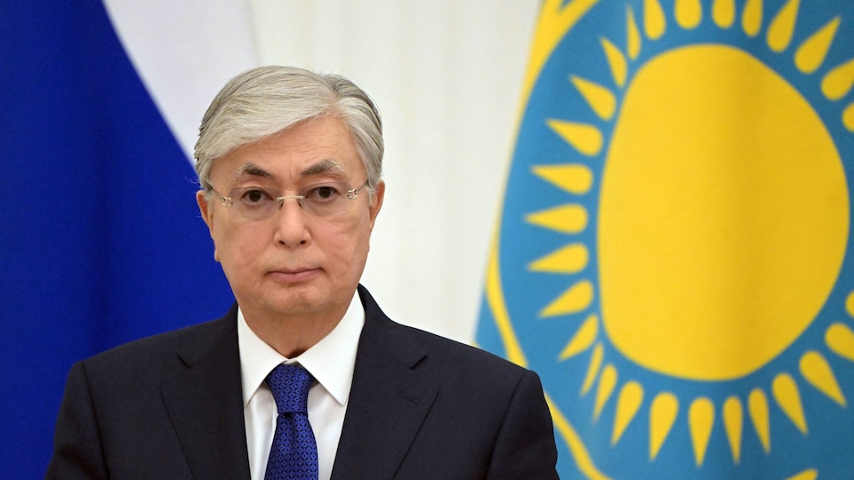 Le président du Kazakhstan, Kassym-Jomart Tokaïev, lors d'une conférence