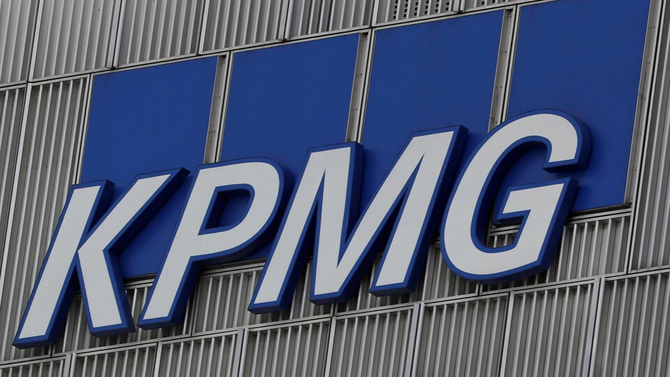 Le logo de la firme KPMG.