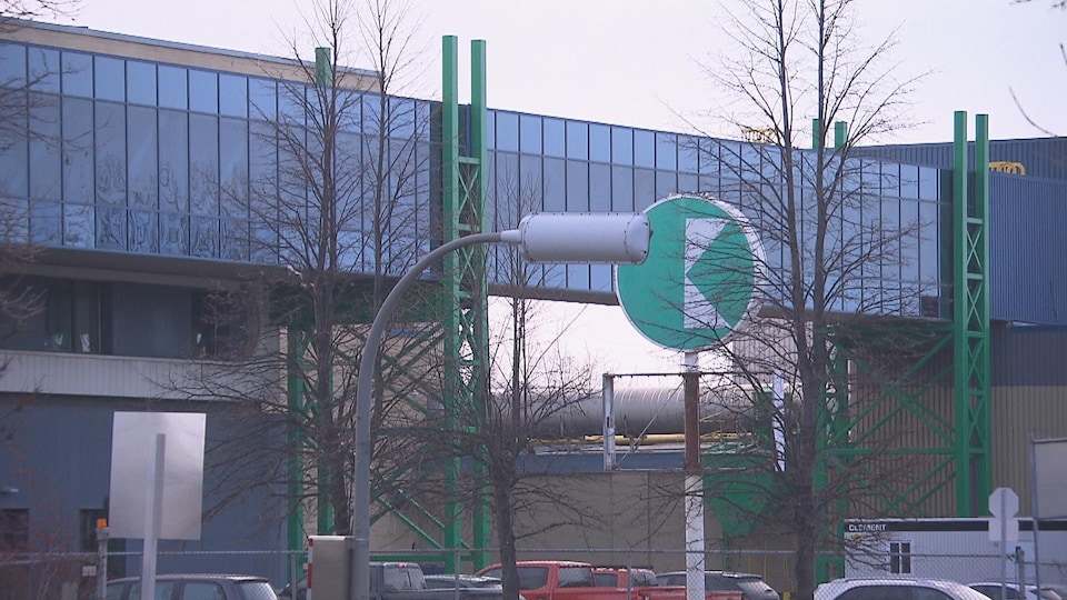 La façade de l'usine Kruger de Trois-Rivières.