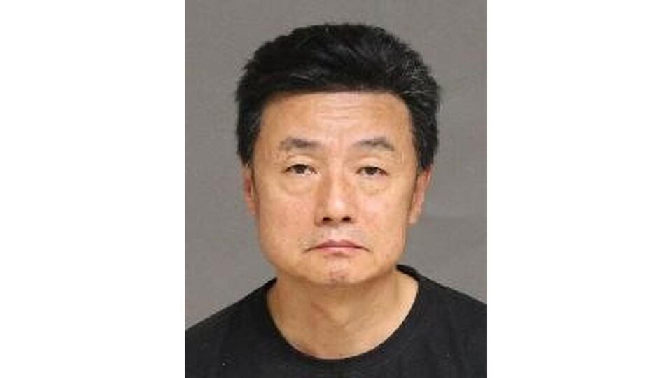 Le portrait de police d'un homme