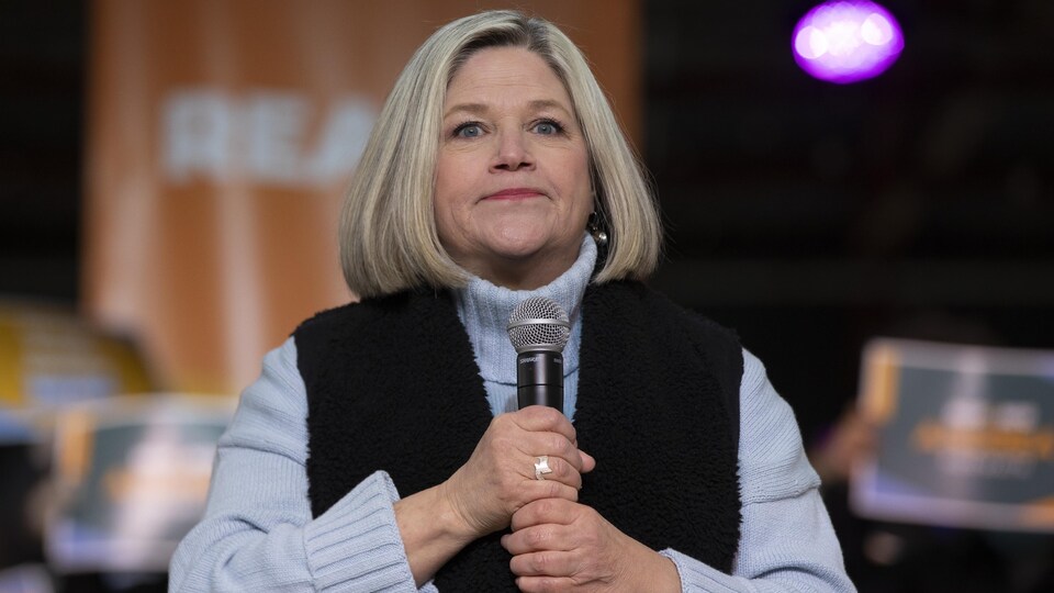 Andrea Horwath lors d'un rassemblement politique à Toronto le 3 avril 2022.