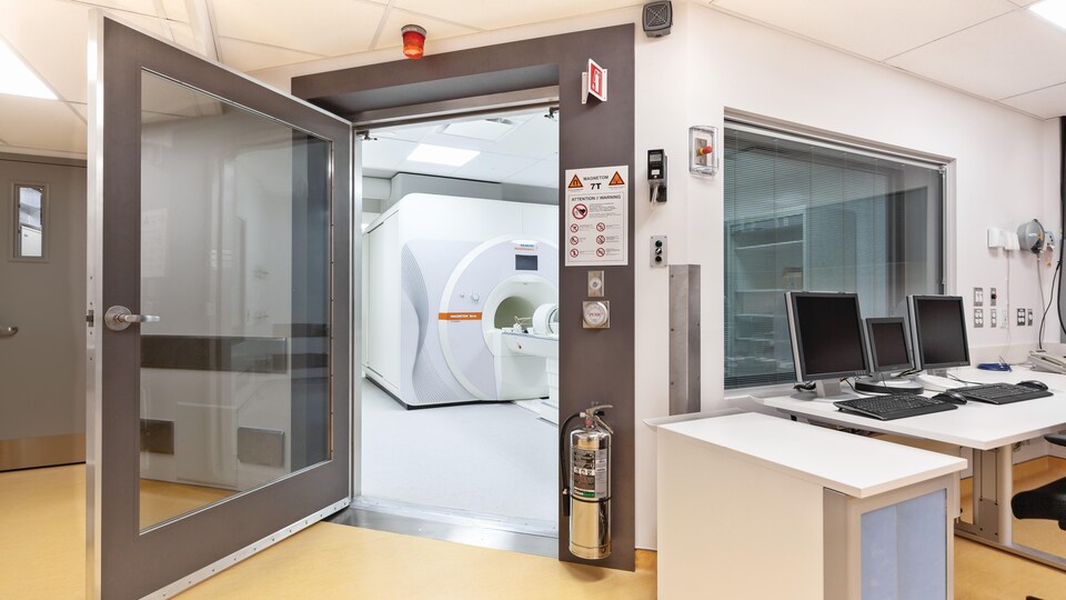 Un laboratoire d'imagerie par résonance magnétique.