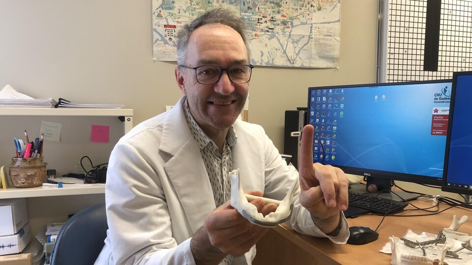 Gaston Bernier, dentiste en oncologie et chercheur clinicien au CHU de Québec.