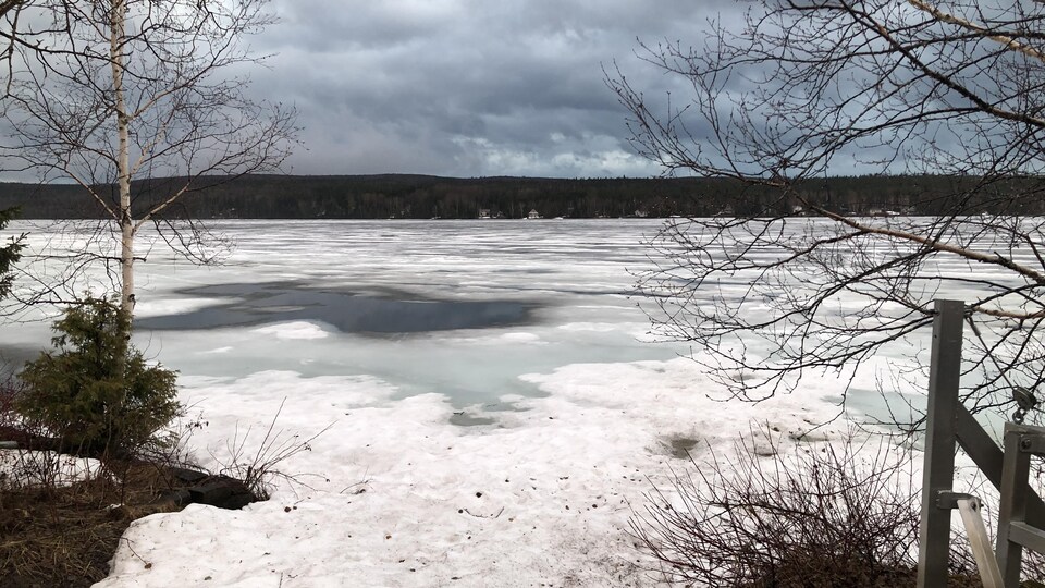 Le lac du Portage au printemps.