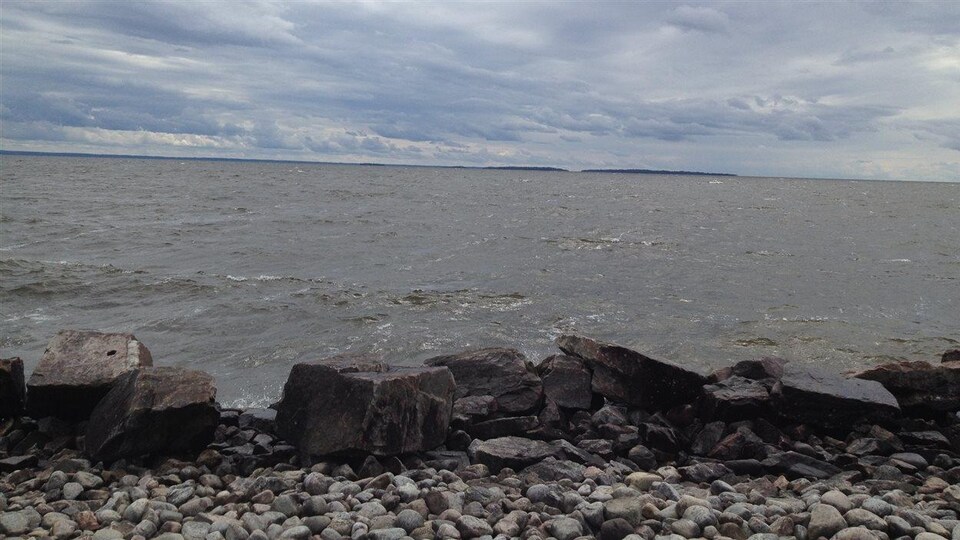Le lac Nipissing est l’un des dix plus grands lacs de l’Ontario. Il s’étend sur 65 kilomètres.