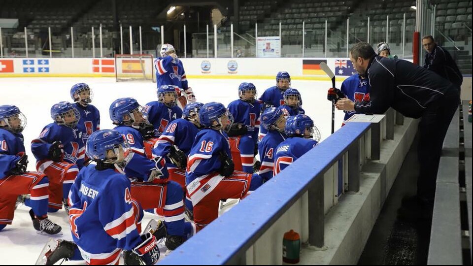 Les Citadelles S'inclinent En Finale Du Tournoi International De Hockey ...