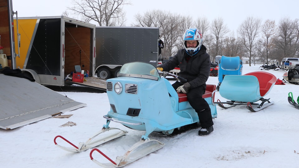 À Letellier, une course de motoneiges anciennes pour aider la