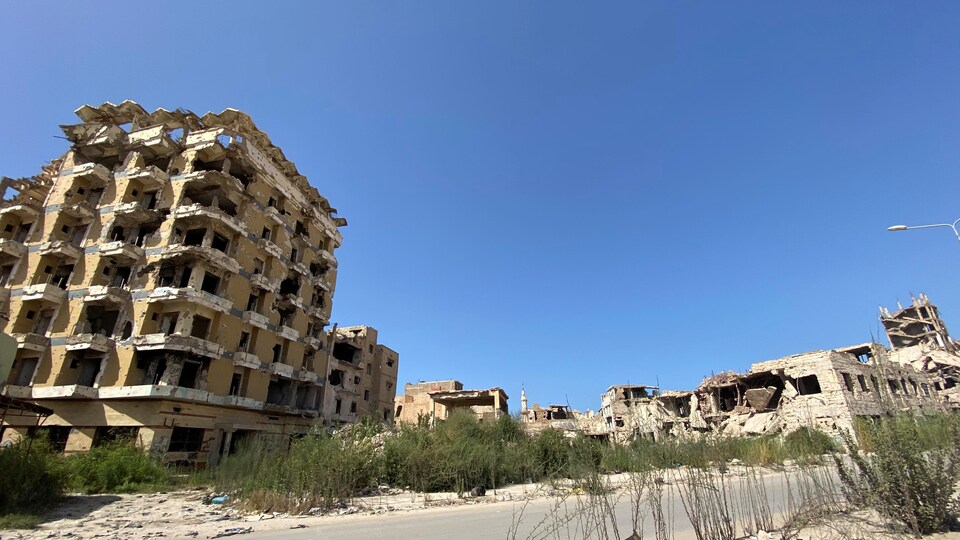 Des bâtiments détruits à Benghazi, en Libye. Photo prise le 30 septembre 2020.