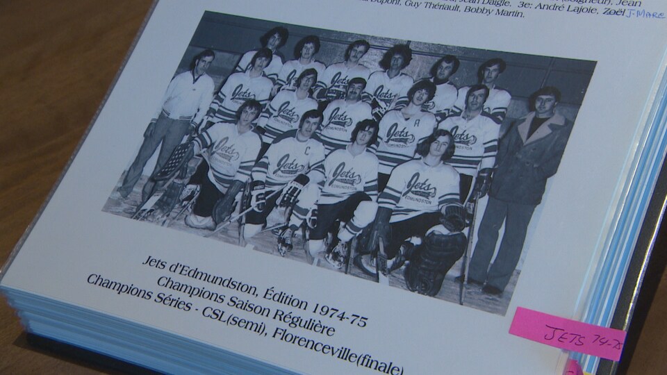 Les Jets d'Edmundston ont tout râflé dans la Ligue républicaine de hockey en 1974-1975.