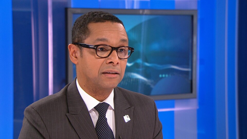 Le ministre délégué à la Santé et aux Services sociaux, Lionel Carmant