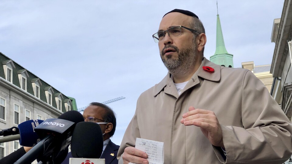 Lionel Perez en mêlée de presse.