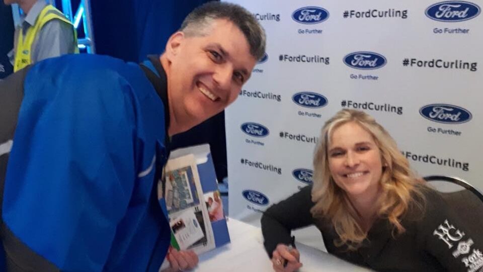 En voiture avec les grandes vedettes du curling féminin
