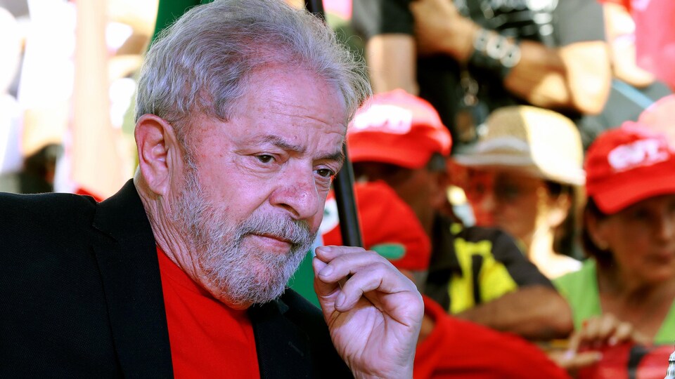 Gros plan de Lula.