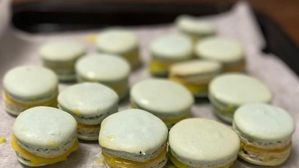 Macaroons.