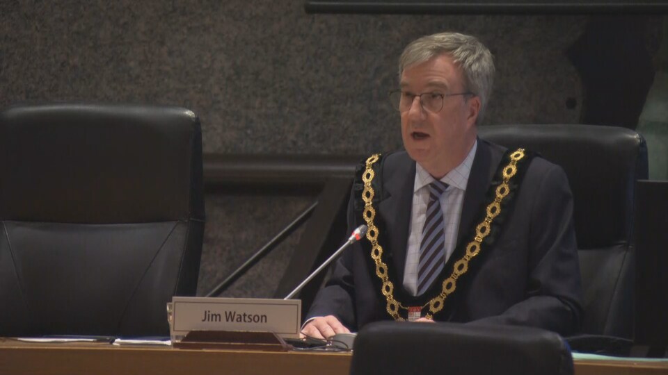 Le maire d'Ottawa Jim Watson. 