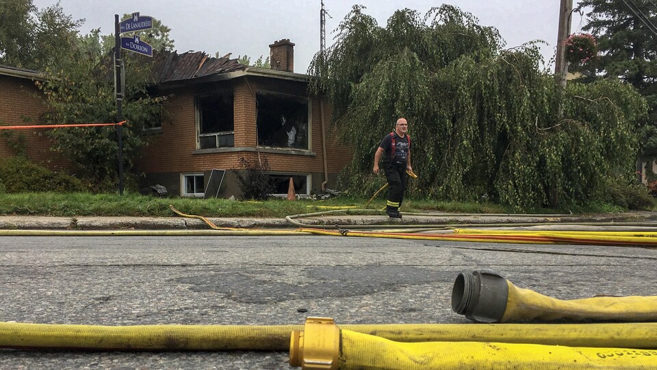 Un incendie suspect à SainteAnnedelaPérade RadioCanada.ca