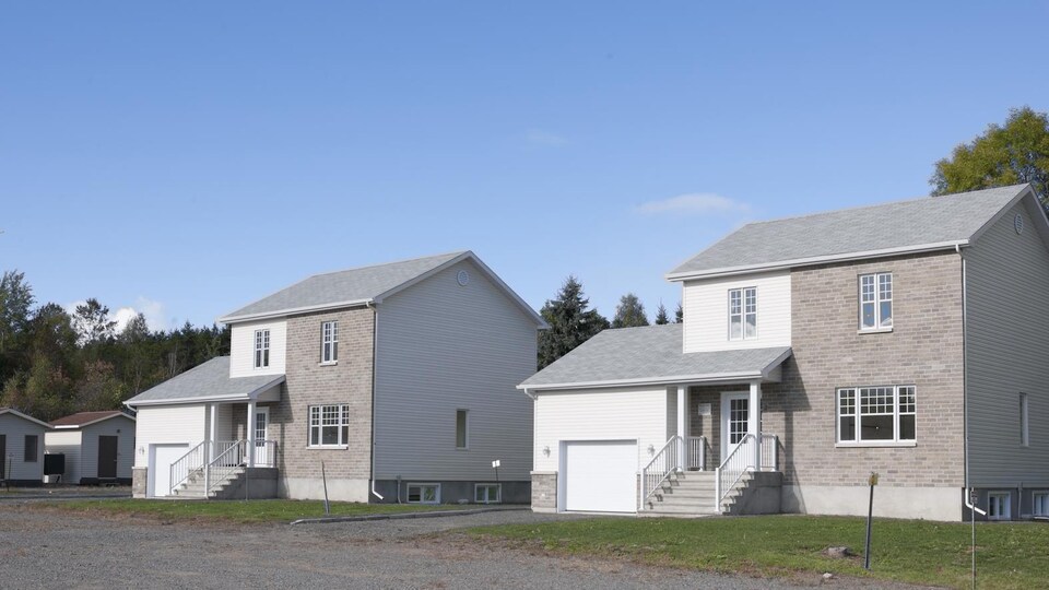 Les deux éventuelles «maisons du futur» d'Hydro-Québec à Shawinigan.