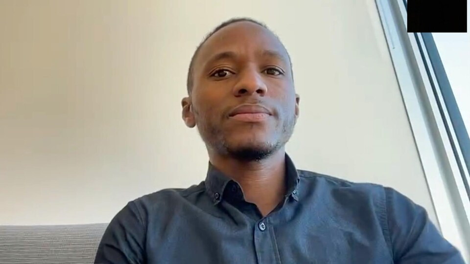 Mamadi Fara Camara est maintenant résident permanent au Canada. Le processus pour finaliser son dossier de citoyenneté pourrait durer jusqu'à 4 ans.