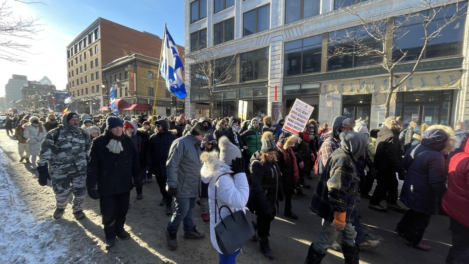 Des manifestants à Montréal.