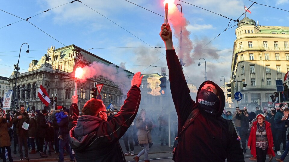 Des manifestants.