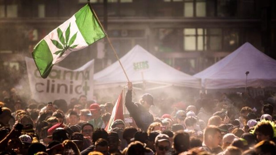 une manifestation pour la légalisation de la marijuana