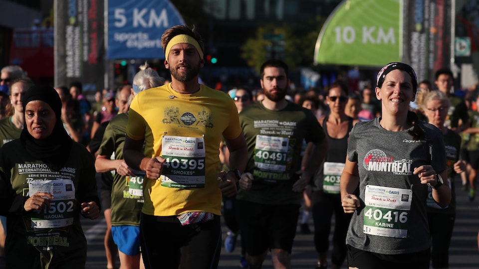 Des participants au Marathon international de Montréal de 2019.