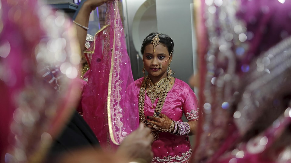 Une jeune mariée en Inde