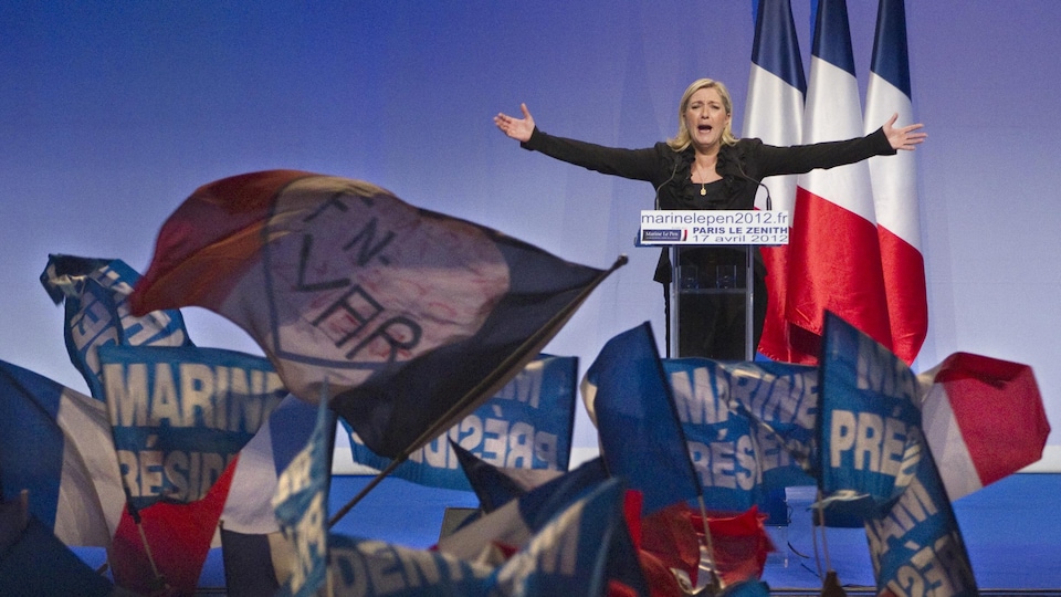Marine Le Pen lors d'un rassemblement politique du Front national, en France