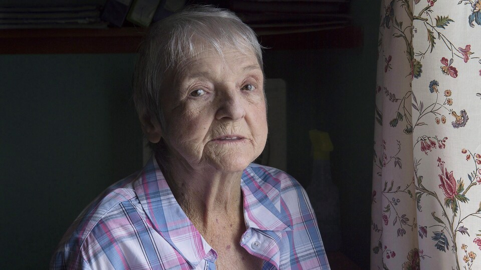 La grande chef de la Nation Eastern Woodland Métis de Nouvelle-Écosse, Mary Lou Parker.