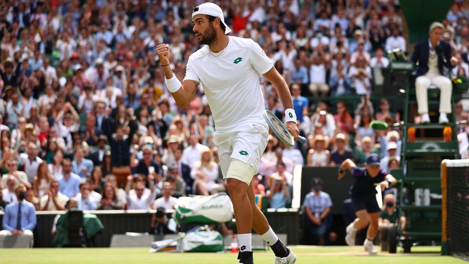 Matteo Berrettini a tenu tête à Novak Djokovic en finale du tournoi de Wimbledon. 