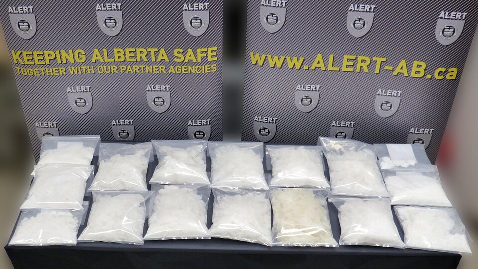 Près de kg de méthamphétamine saisis à Edmonton Radio Canada ca