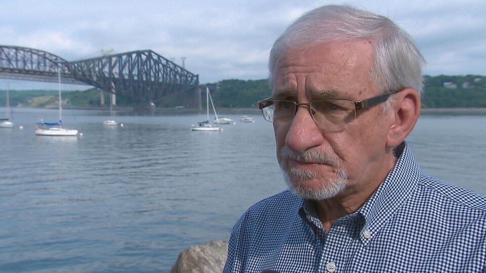 Michel L'Hébreux, historien et passionné du pont de Québec.