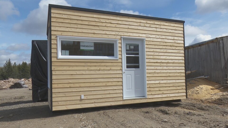Un modèle de minimaison en construction.
