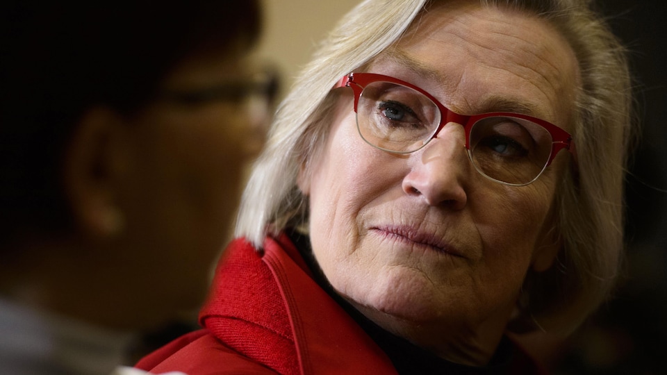 La ministre des Relations Couronne-Autochtones, Carolyn Bennett