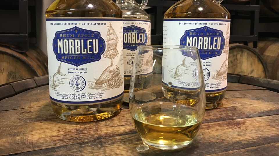 La Distillerie Mariana, à Louiseville, fabrique un rhum brun épicé du nom de Morbleu.