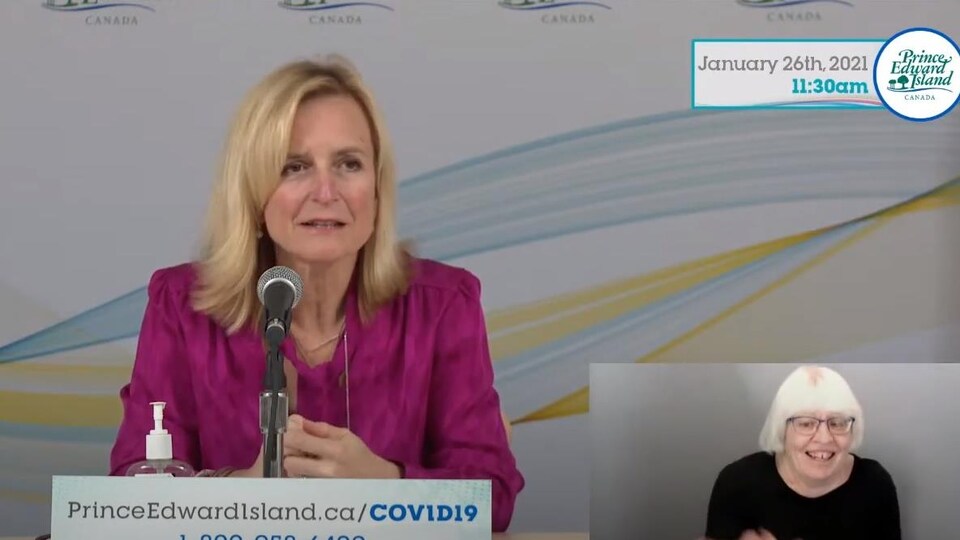 La médecin hygiéniste en chef de l'Île-du-Prince-Édouard, la Dre Heather Morrison, lors de son point de presse hebdomadaire, le 26 janvier 2021.