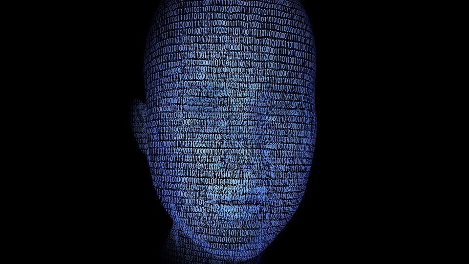 Un visage illustrant l'intelligence artificielle.