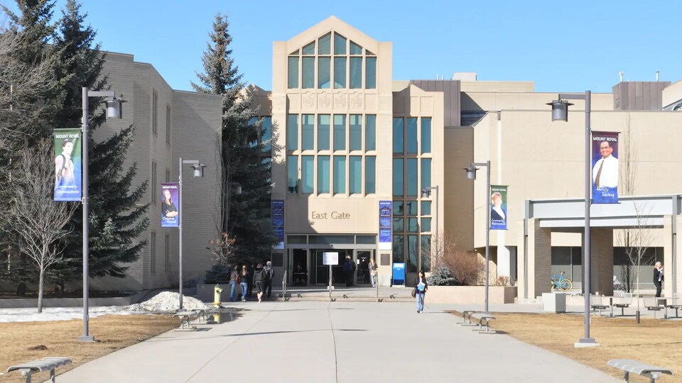 L'Université Mount Royal de Calgary.