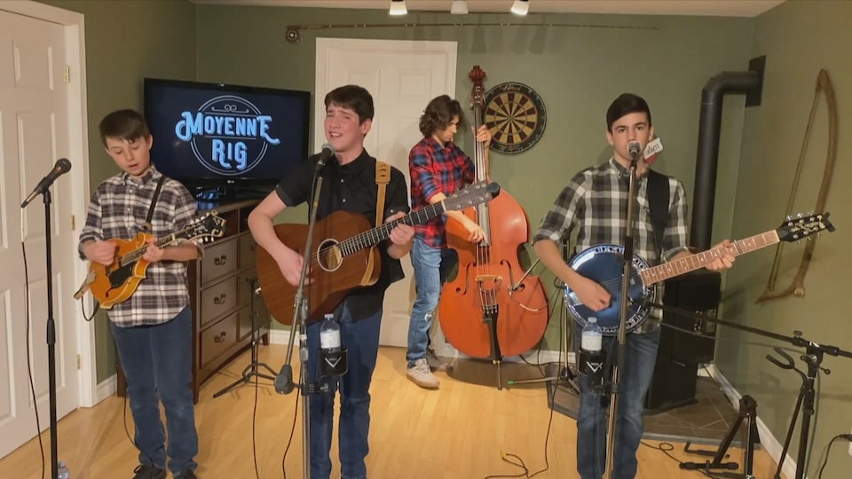 Le groupe de musique Moyenne Rig.