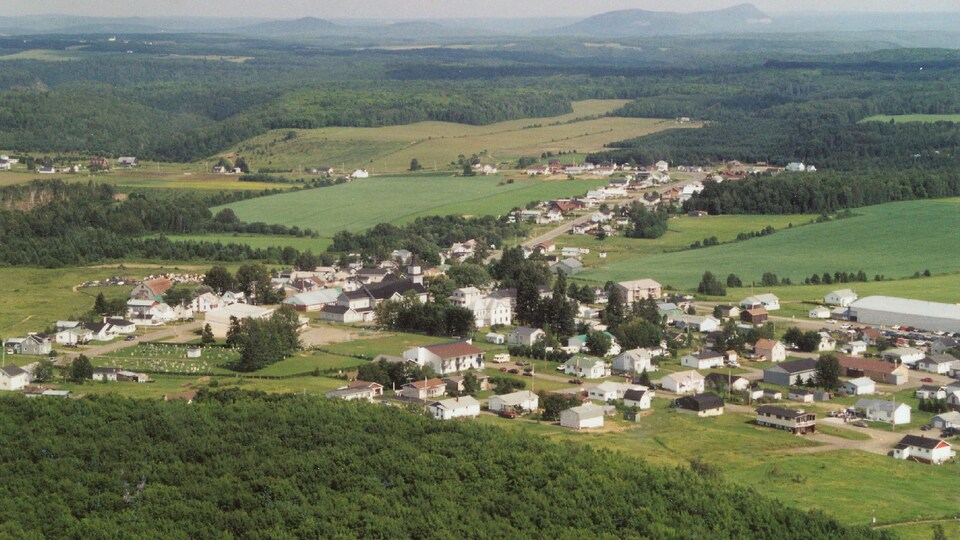 Vue aérienne de la municipalité de Saint-François-d’Assise.