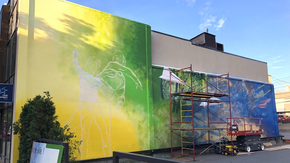 Une murale en cours de production.