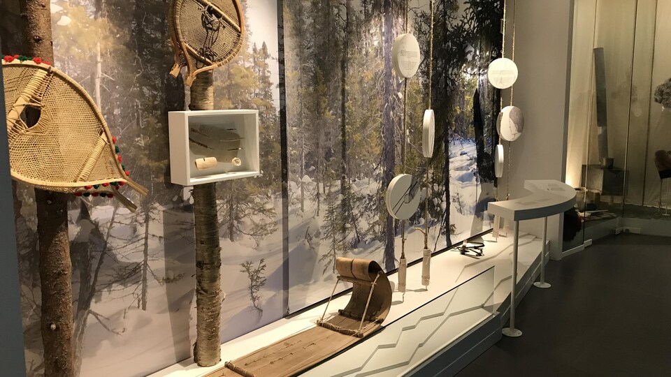 Section ''hiver'' de la nouvelle exposition permanente du Musée amérindien de Mashteuiatsh.