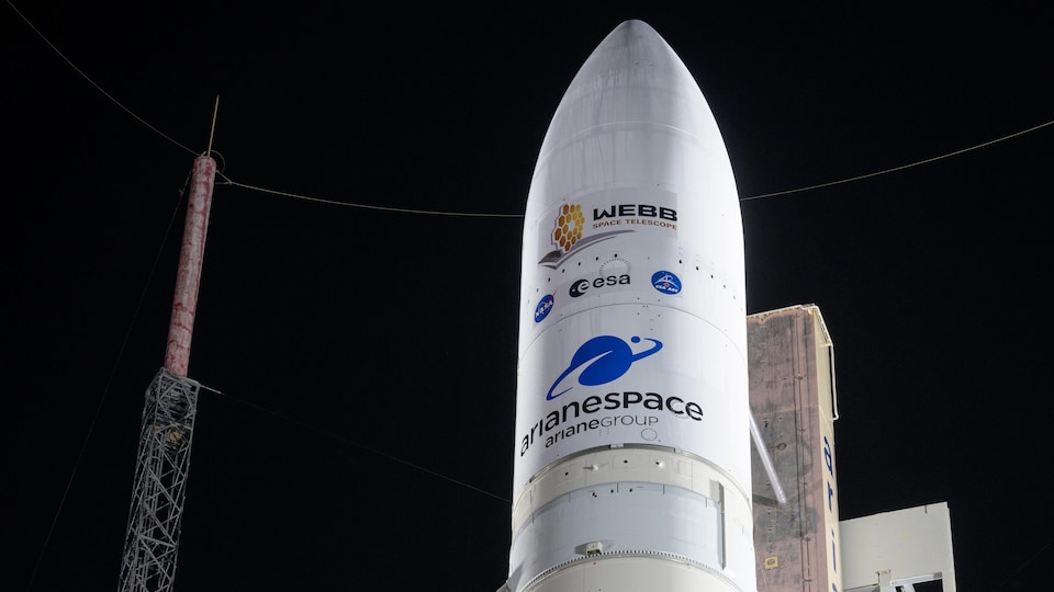 La fusée Ariane 5 sur le pas de tir.