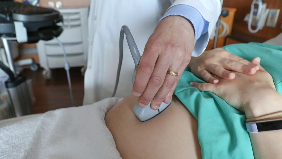 Cette situation limite l'accès à des soins adéquats pour les accouchements.