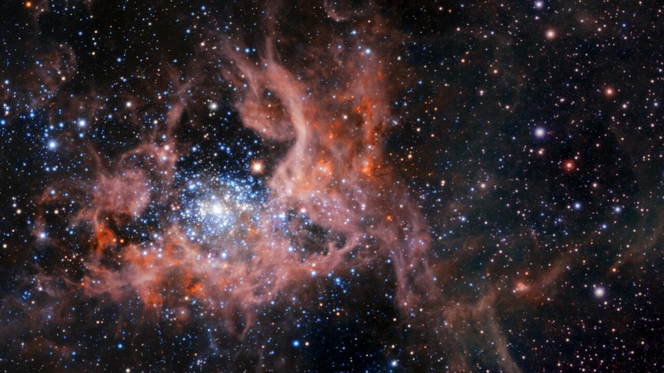 Image infrarouge montrant la région de formation d’étoiles 30 Doradus.